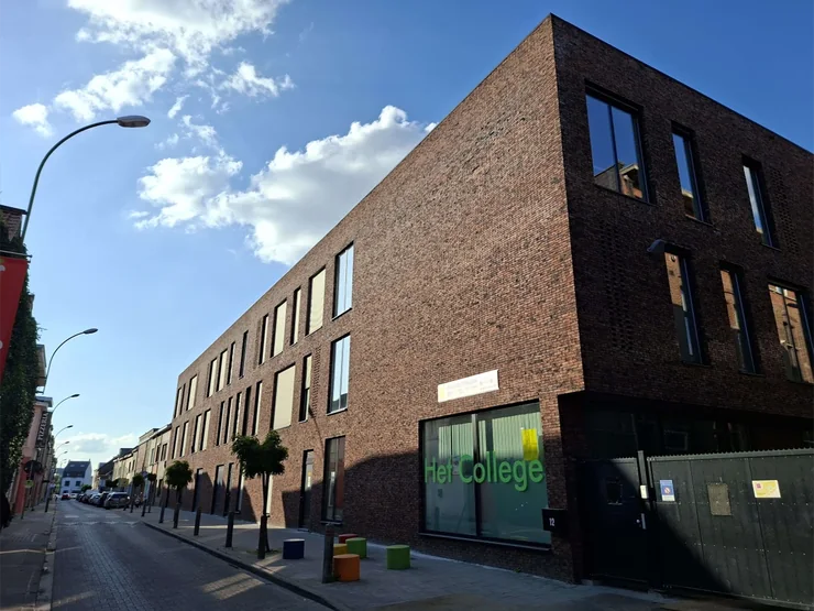 Schoolgebouw van Het College Vilvoorde (KOV)